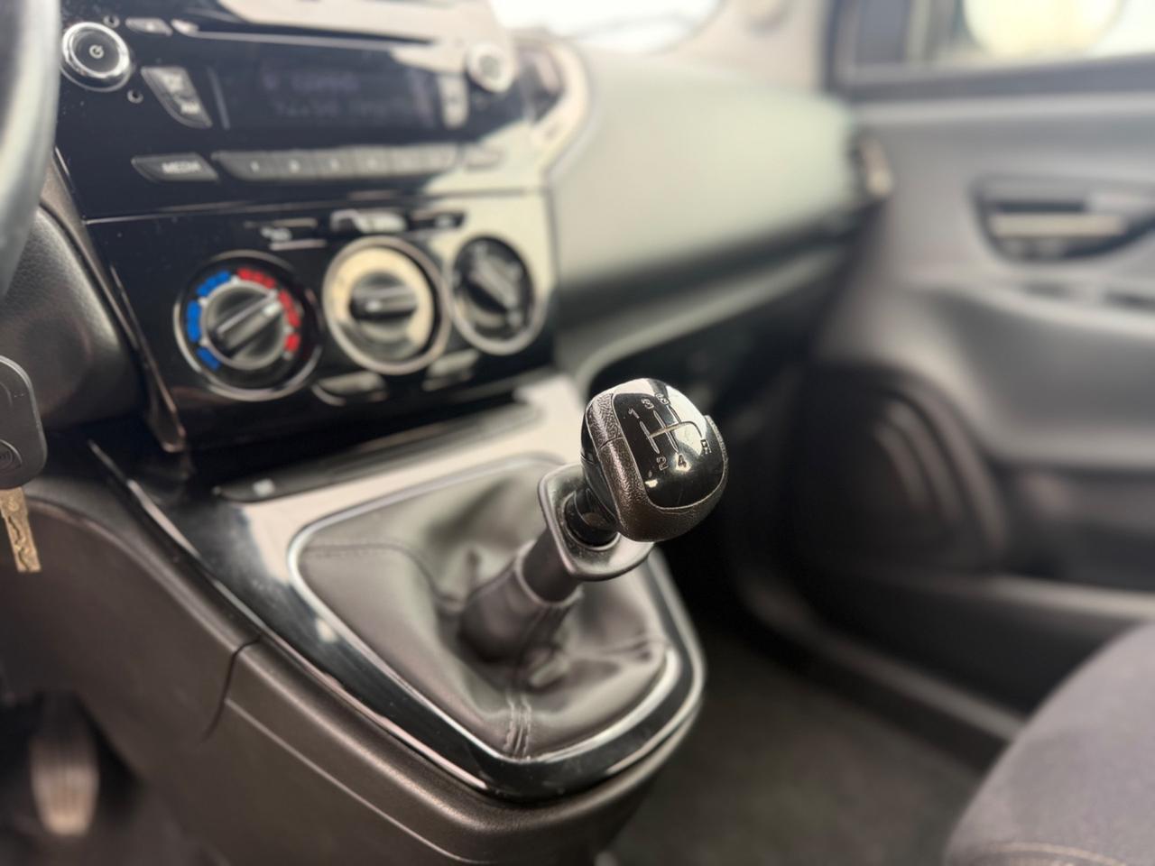 Lancia Ypsilon 0.9 TwinAir 85 CV 5 porte Metano Ecochic Gold