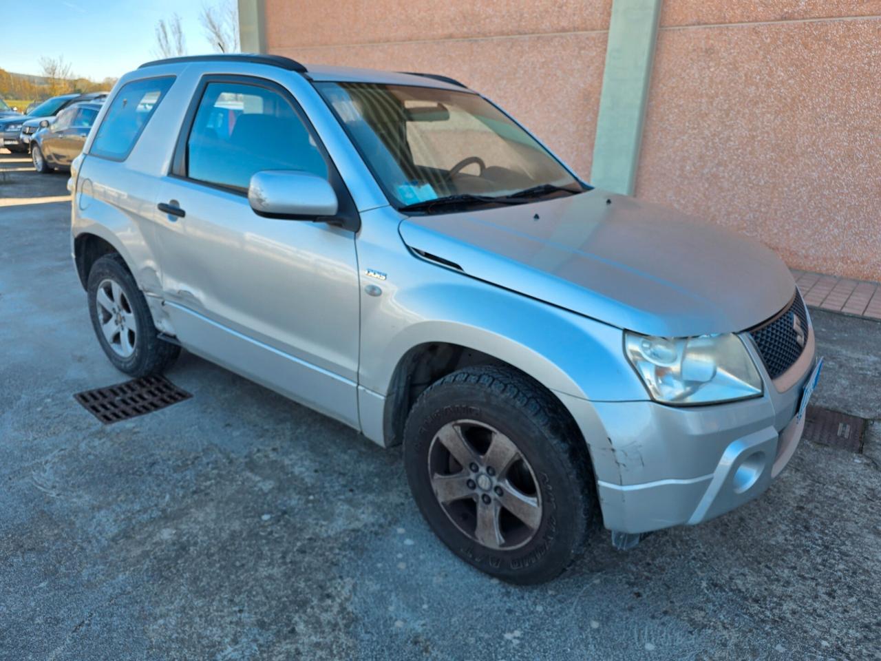 Suzuki Grand Vitara 1.9 DDiS 3 porte
