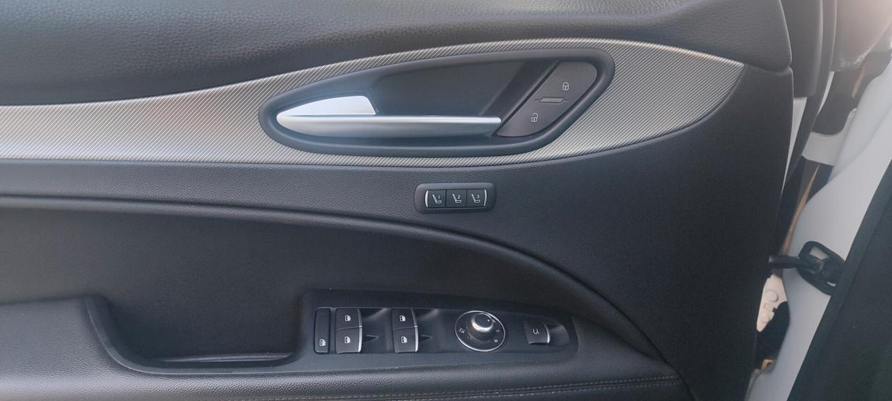 Alfa Romeo Stelvio 2.2 Turbodiesel 210 CV AT8 Q4 B-Tech