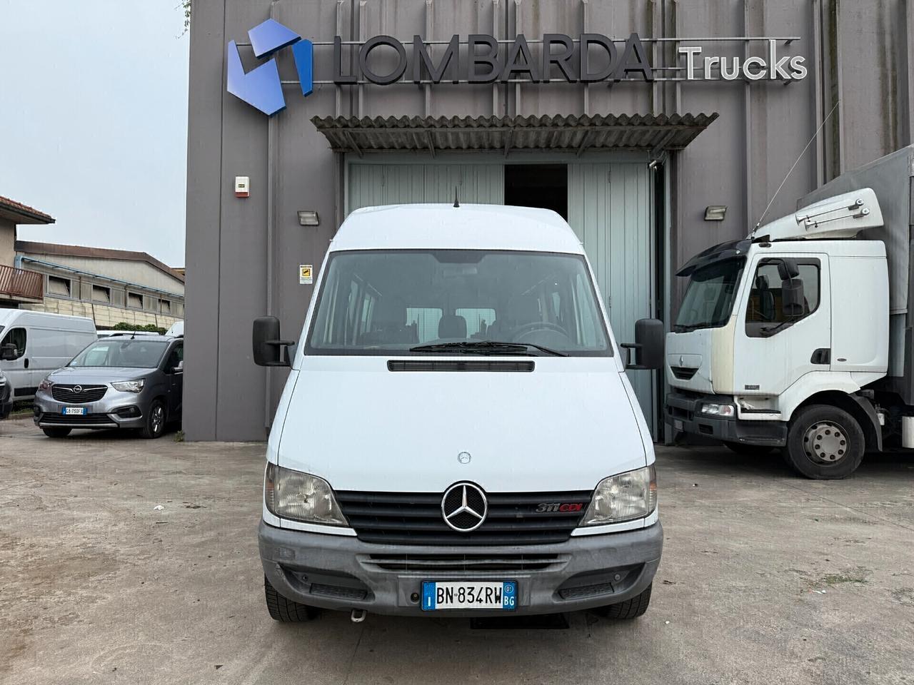Mercedes-Benz Sprinter 311 CDI/8 POSTI/PULLMINO/PEDANA PER DISABILI/2001