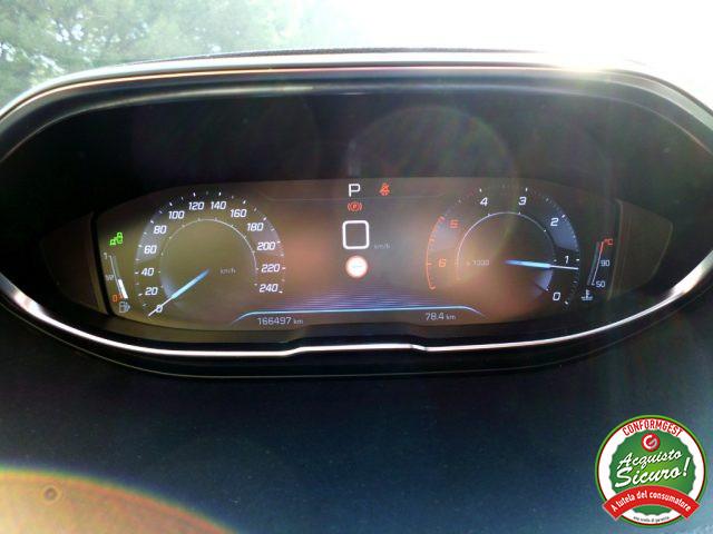 PEUGEOT 3008 BlueHDi 130 S&S EAT8 Allure