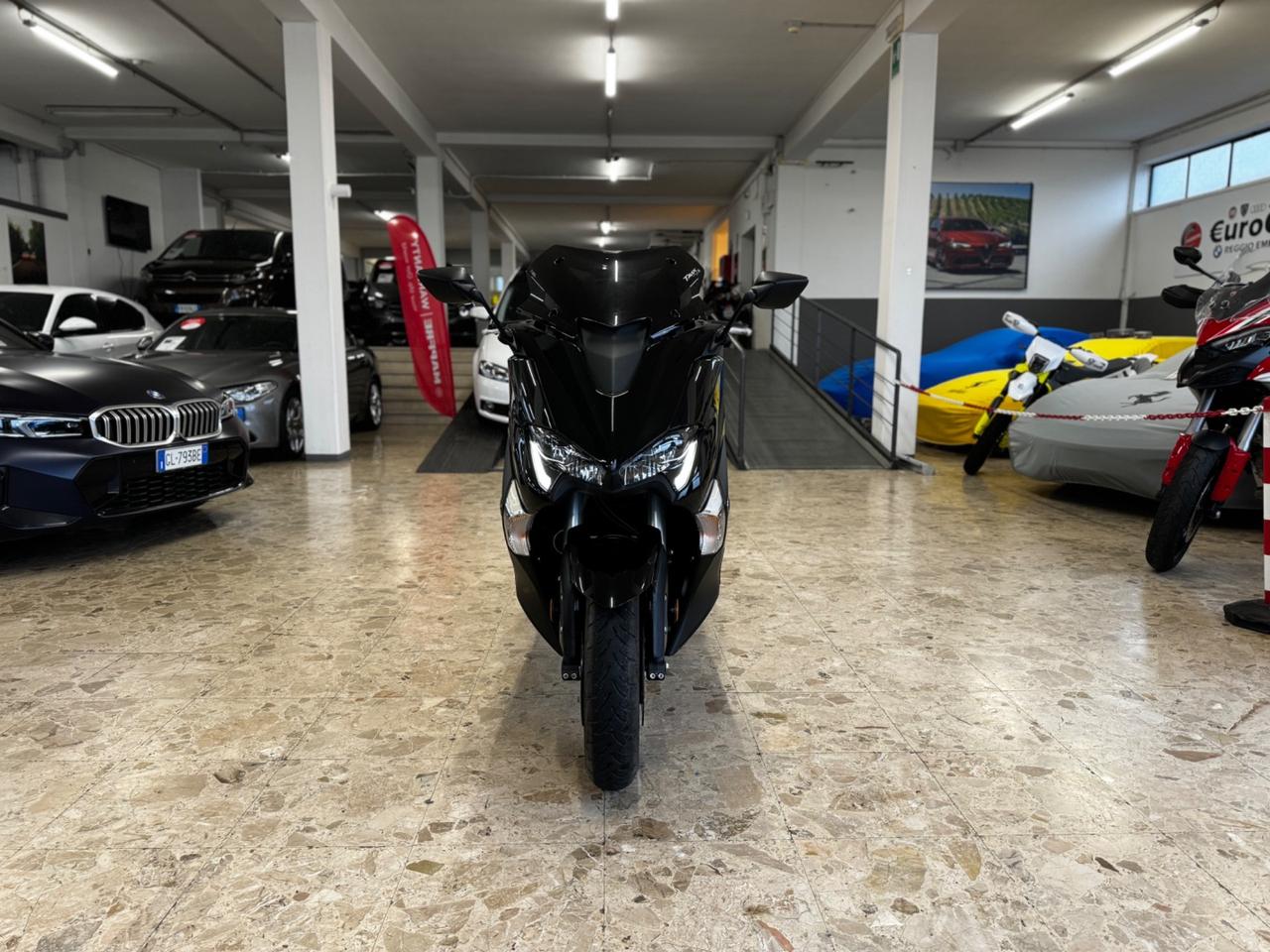 Yamaha T Max 530 DX 08/2019 Solo 1840KM