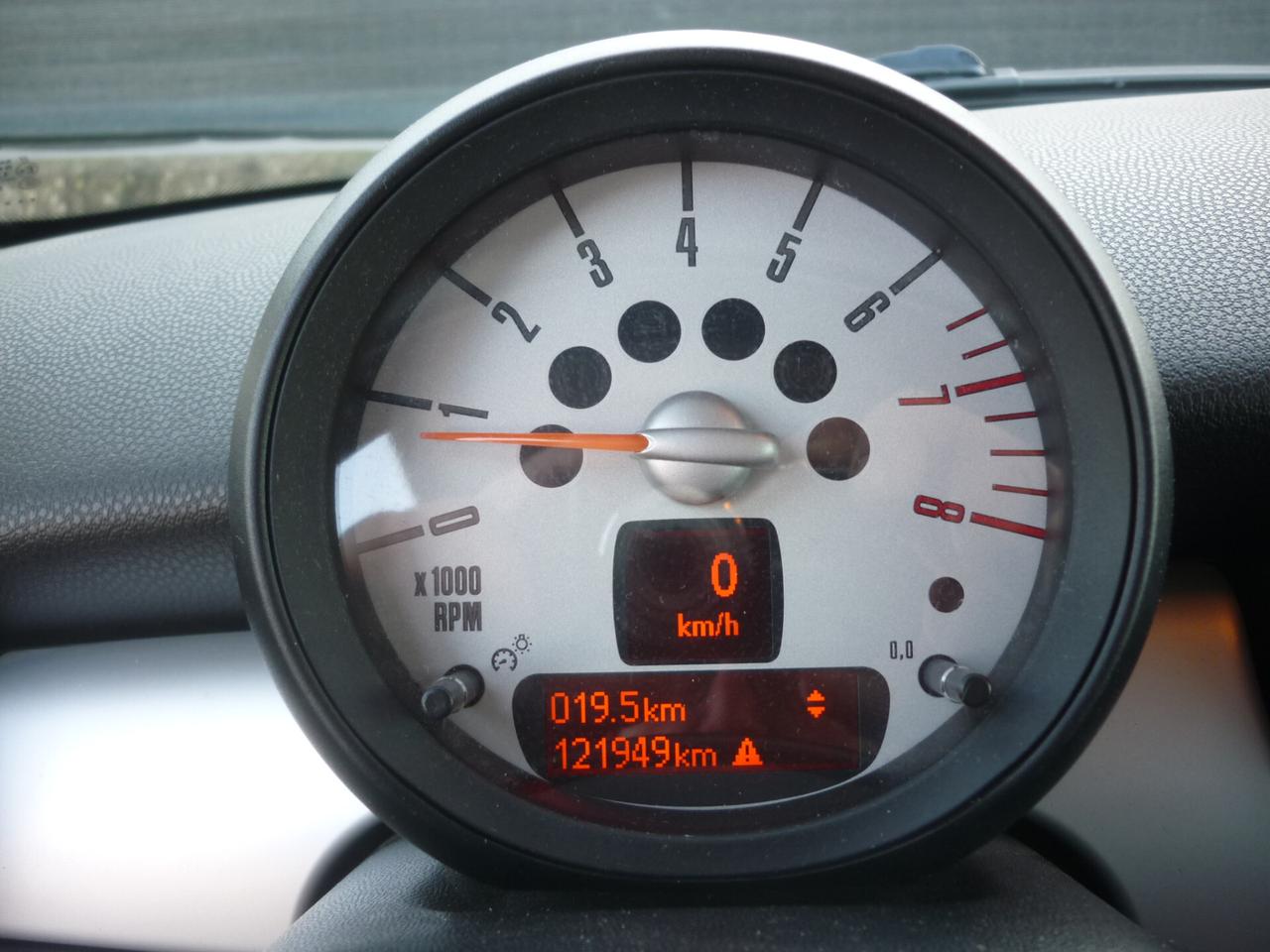 Mini 1.6 16V One (55kW)