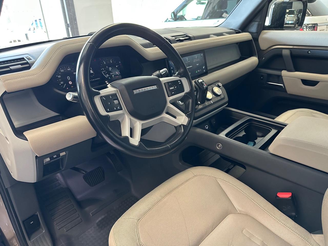 Land Rover Defender 110 2.0 SD4 AWD Auto SE GANCIO TRAINO