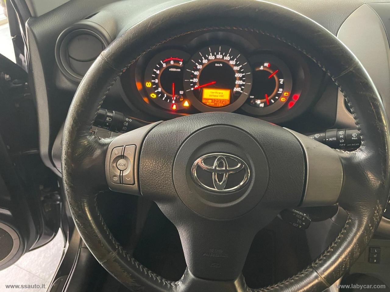 TOYOTA RAV4 Crossover 2.2 D-4D 177 CV Luxury