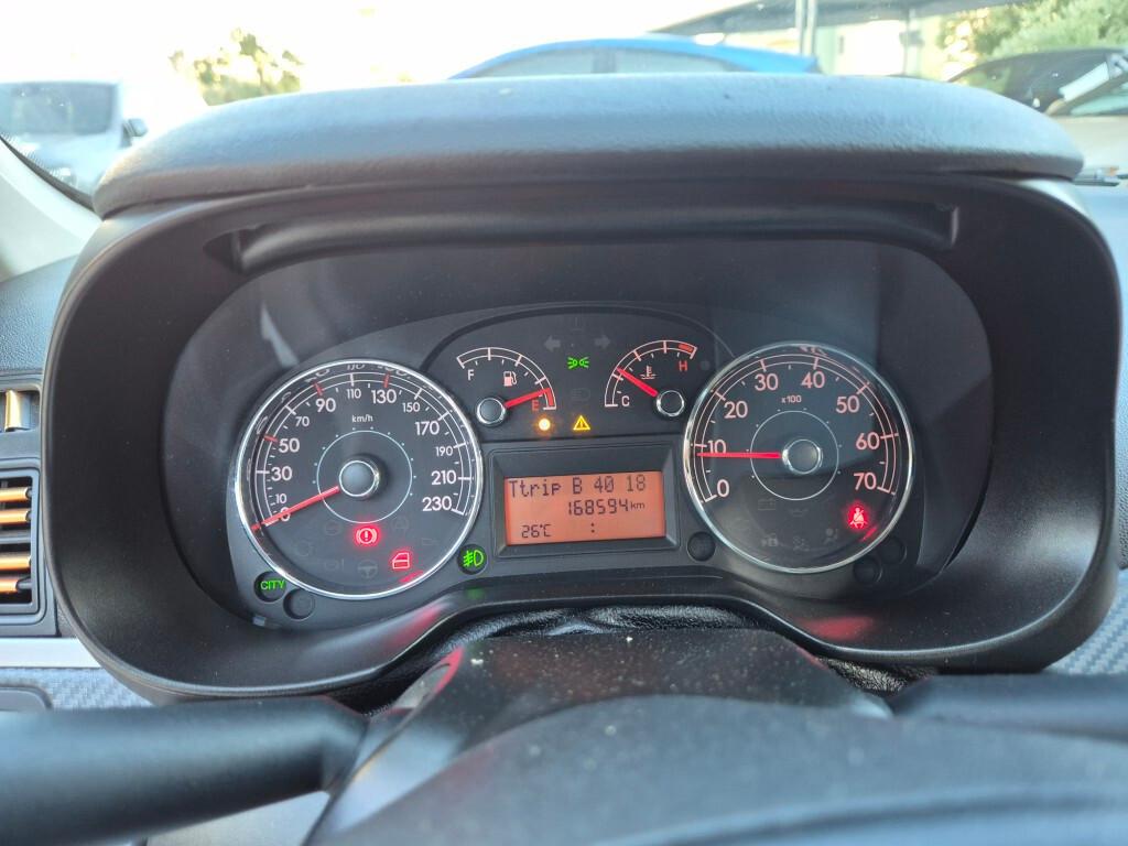 Fiat Grande Punto 1.4 BENZ 3-PORTE