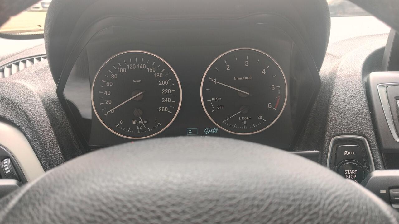 Bmw 116 116d 5p. Urban