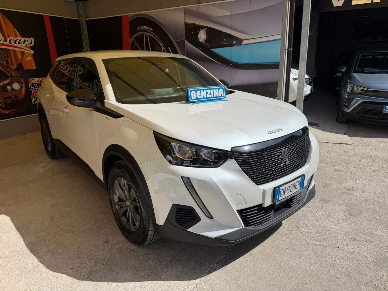 Peugeot 2008 1.2cc benzina 12 mesi garanzia-2023