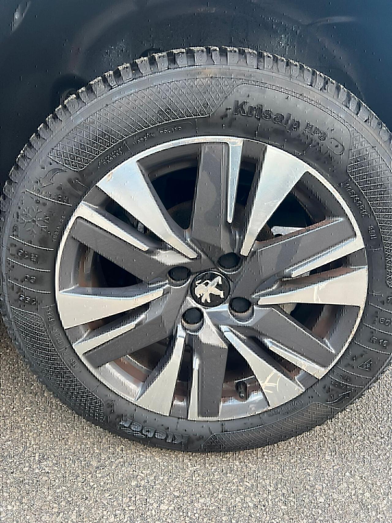Peugeot 2008 BlueHDi 120 EAT6 S&S Allure automatica