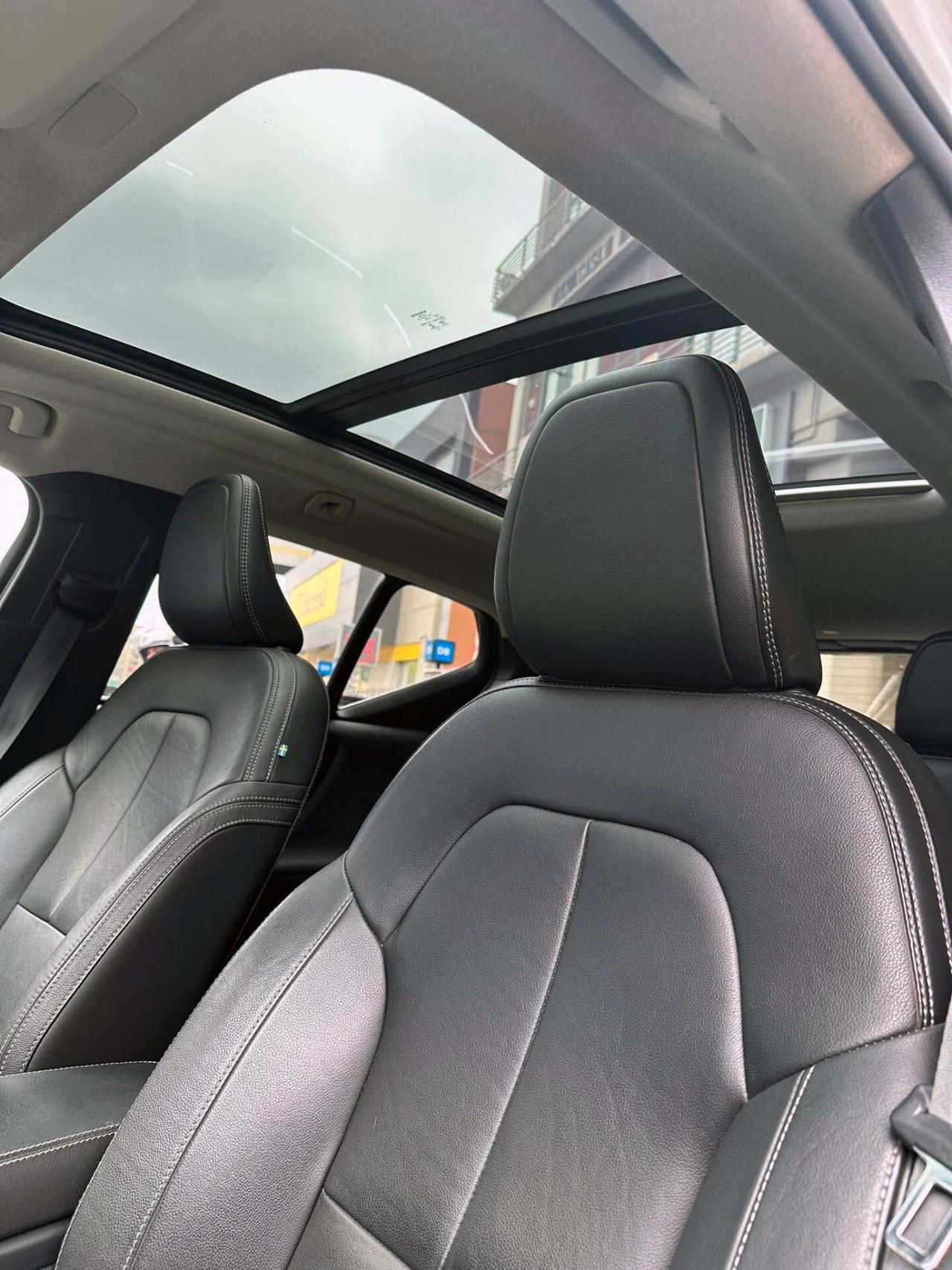 Volvo XC40 T5 Plug-in Hybrid Inscription Expression Tetto Apribile Interni in Pelle Unicopro. Fatturaabile