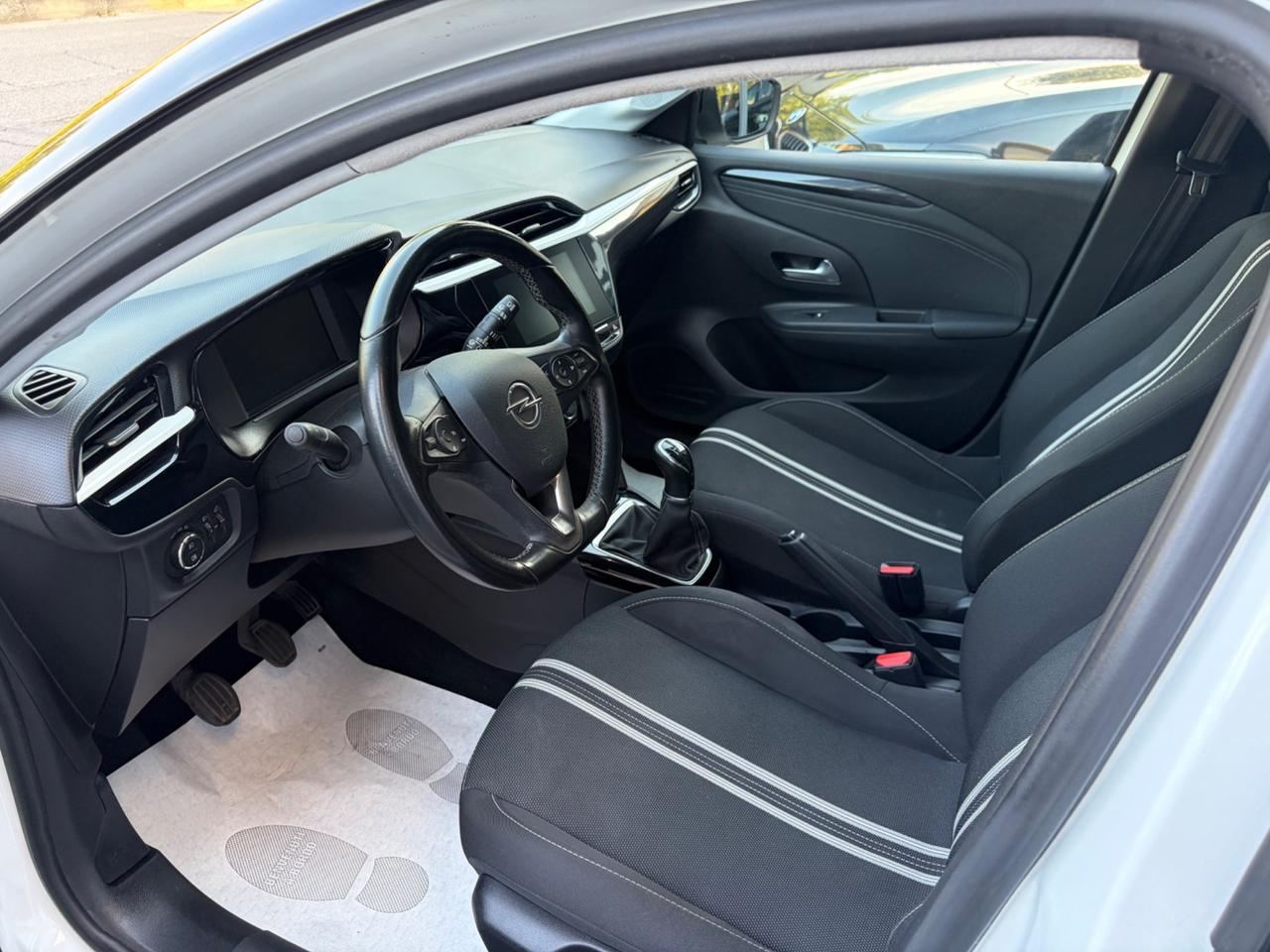 Opel Corsa 1.2 Design & Tech