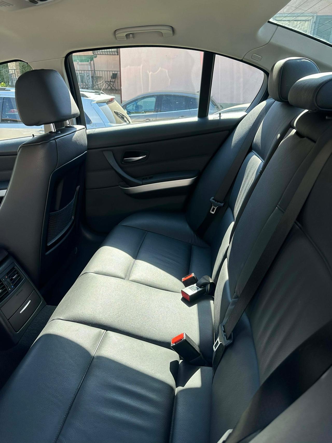 Bmw 320d FUTURA KMCERT GARANZ UNICOPR