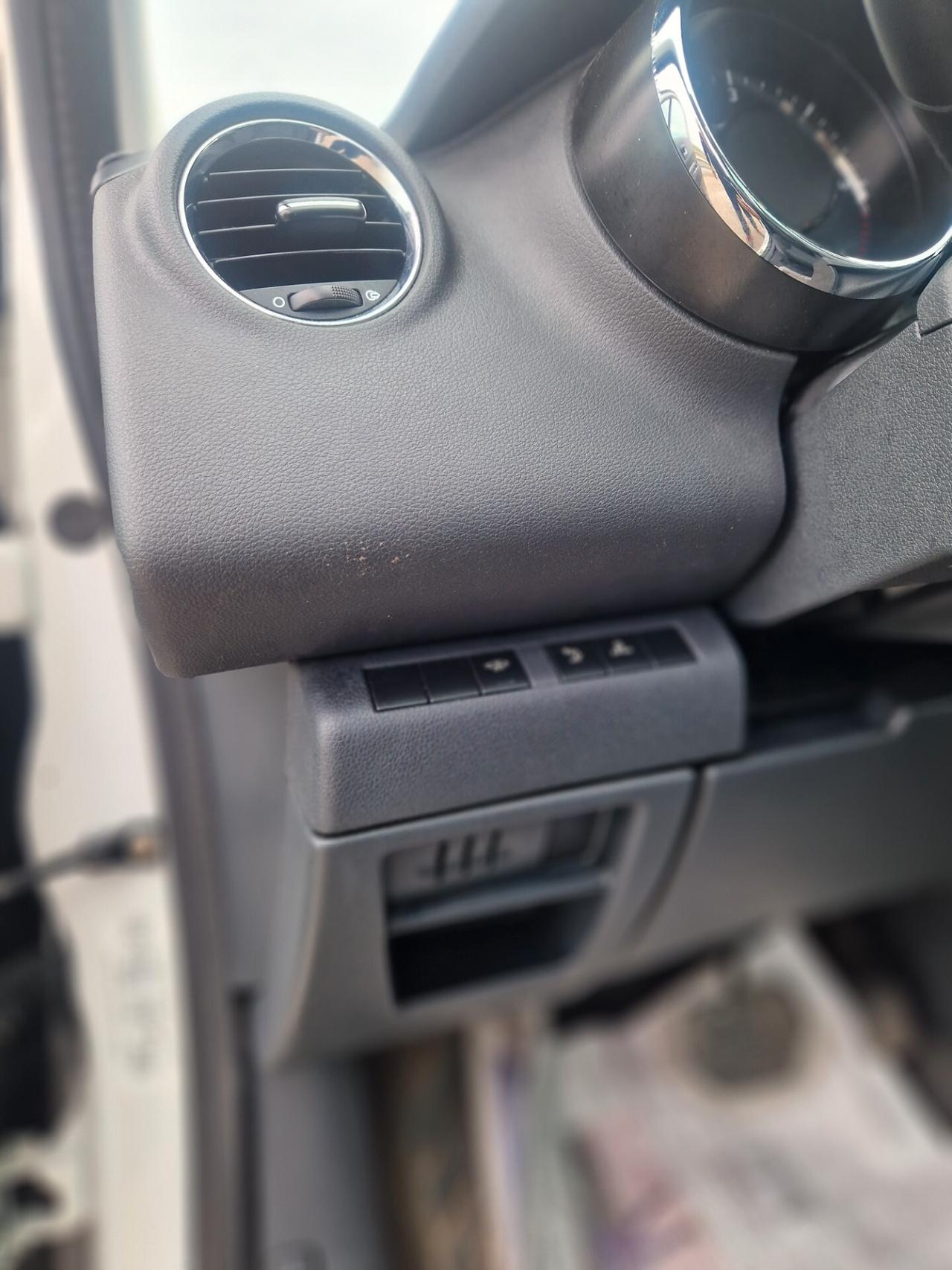 Peugeot 3008 1.6 e-HDi 112CV cambio robotizzato Stop&Start Allure