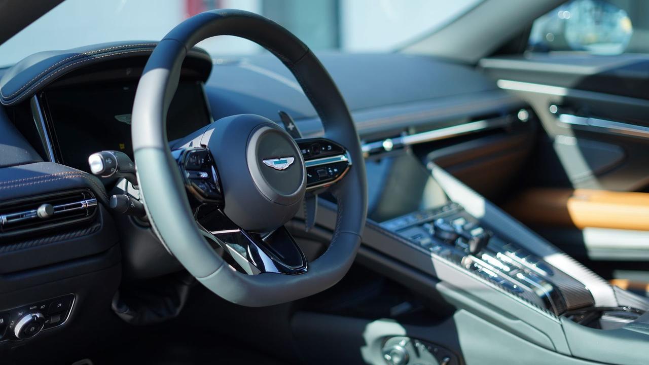 ASTON MARTIN DB12 V8 COUPE 26MY