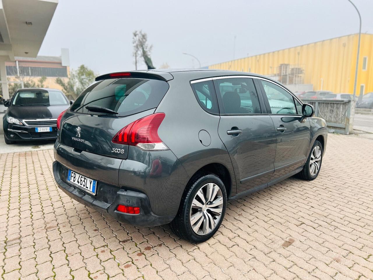 Peugeot 3008 BlueHDi 120 SeS Crossway