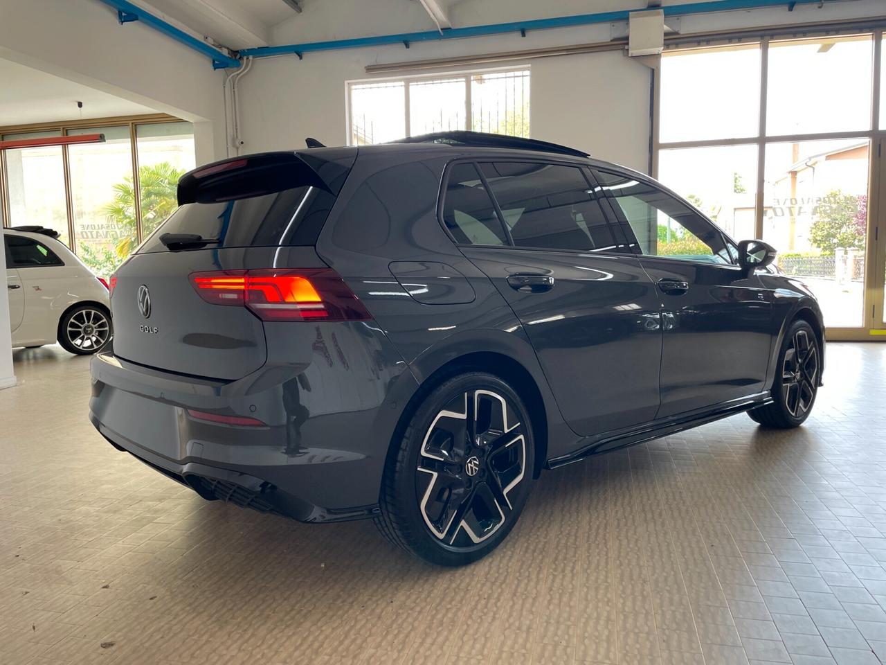 Volkswagen Golf 2.0 TDI 150 CV DSG R-Line Km0 Tetto aprib.