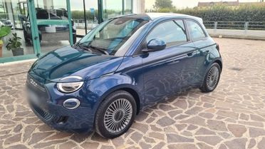 FIAT 500 Icon Berlina 42 kWh anche per NEOPATENTATI