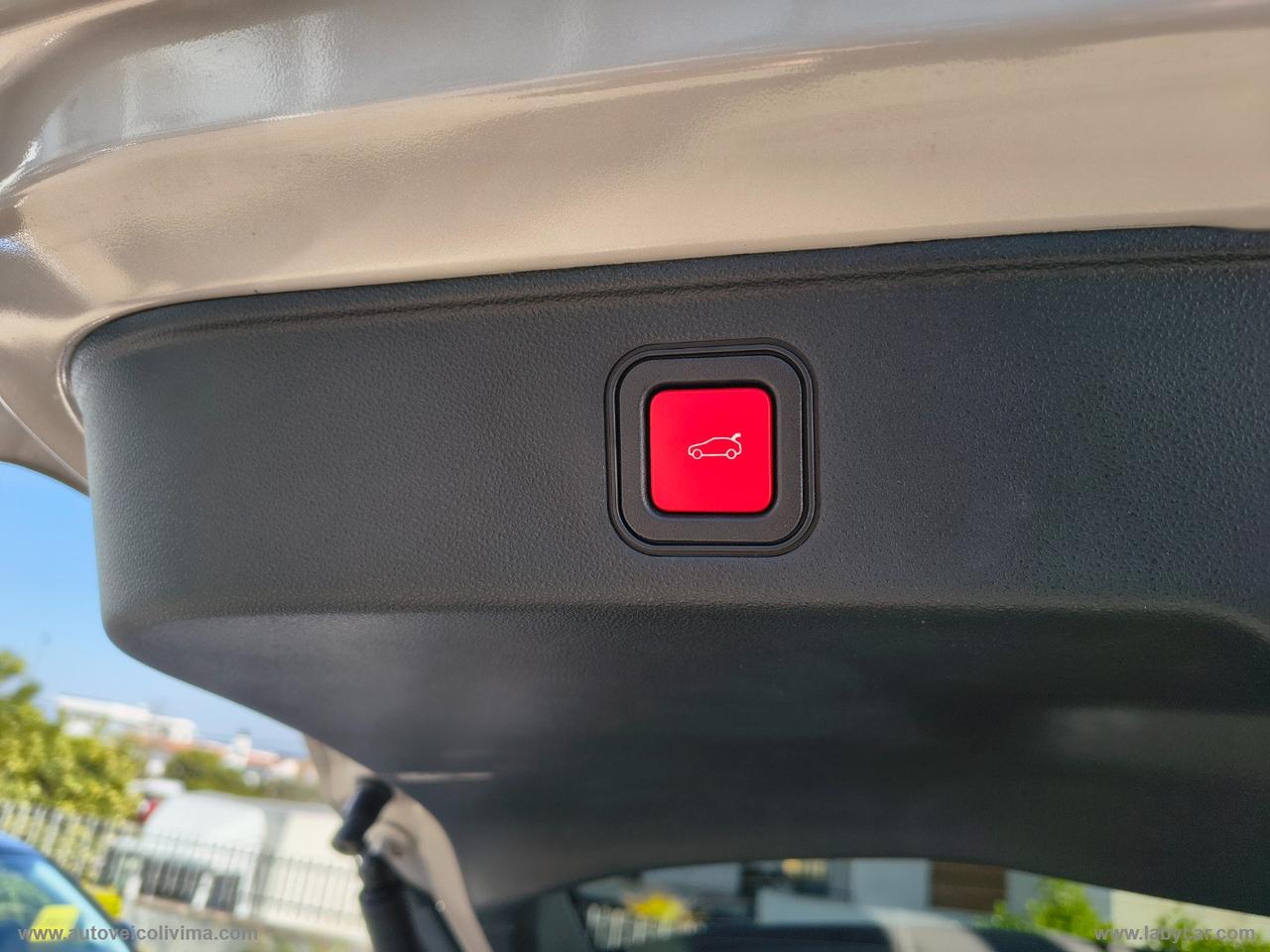 FIAT 600 Hybrid MHEV La Prima