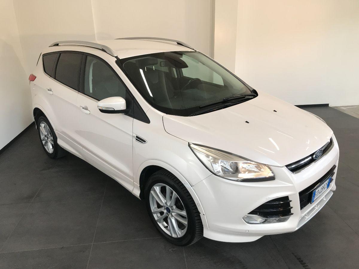 FORD Kuga 2.0 TDCI 150 CV Powershift 4WD Titanium