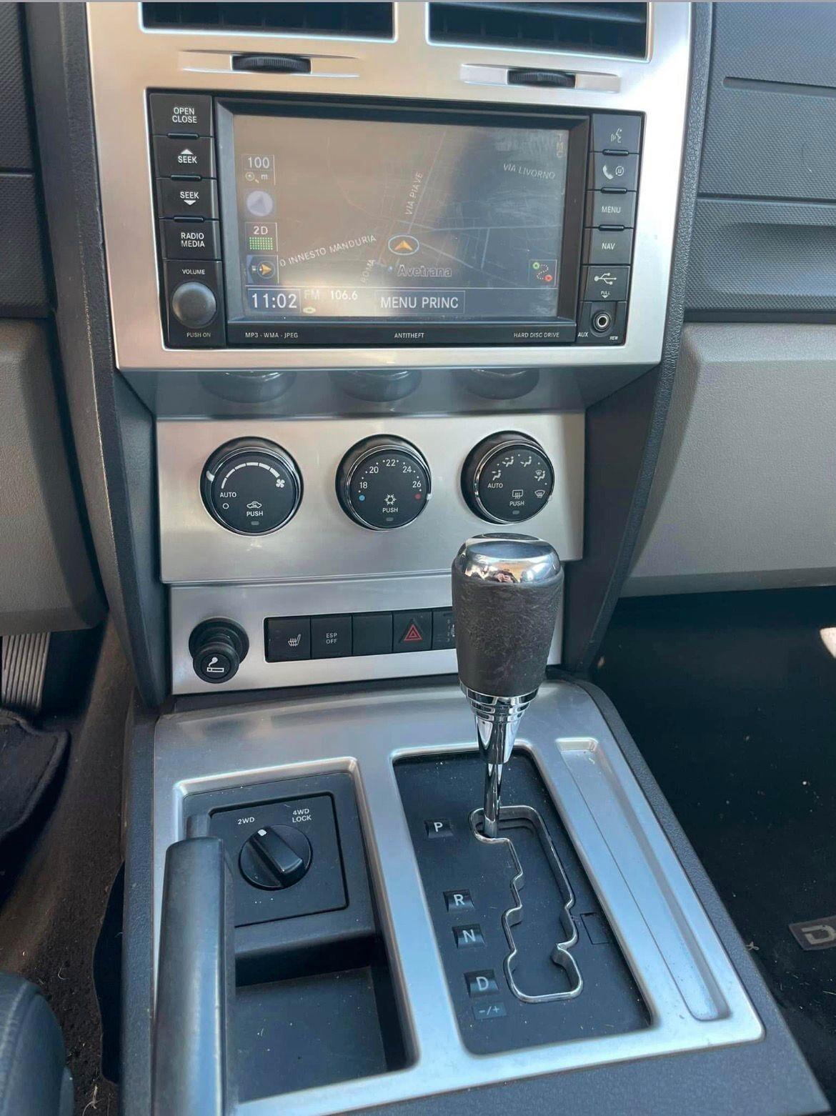 Dodge Nitro 2.8 CRD SXT 4WD