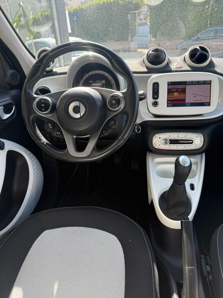 Smart ForFour 70 1.0 Passion NEOPATENTATI NAVIGATORE