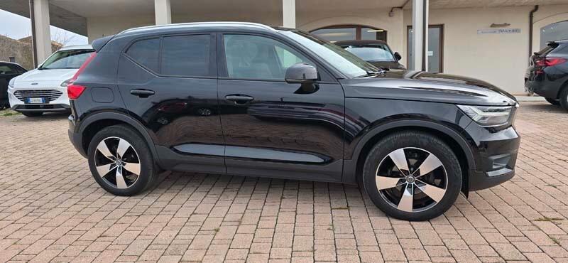 Volvo XC40 Volvo XC40 D3 2.0 TDI 150 CV MomentumPro Edition