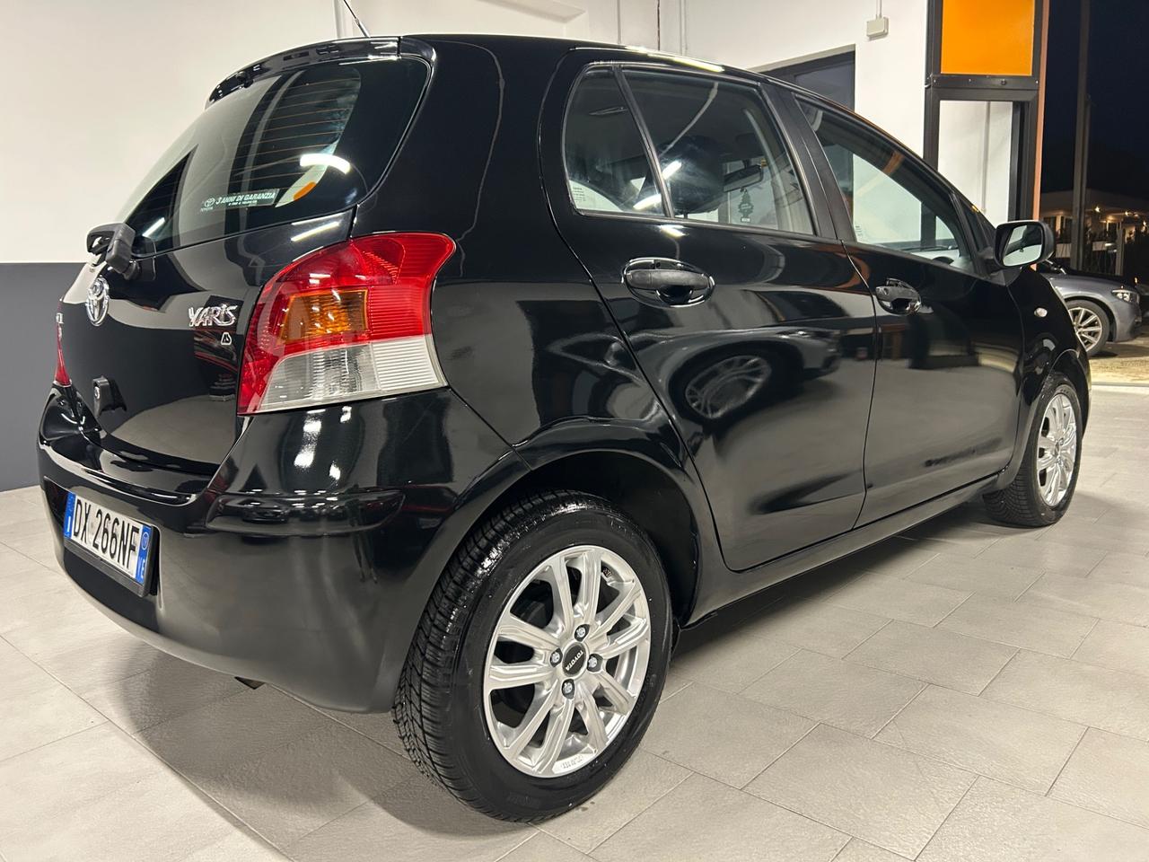 Toyota Yaris 1.0 benzina 51 kw