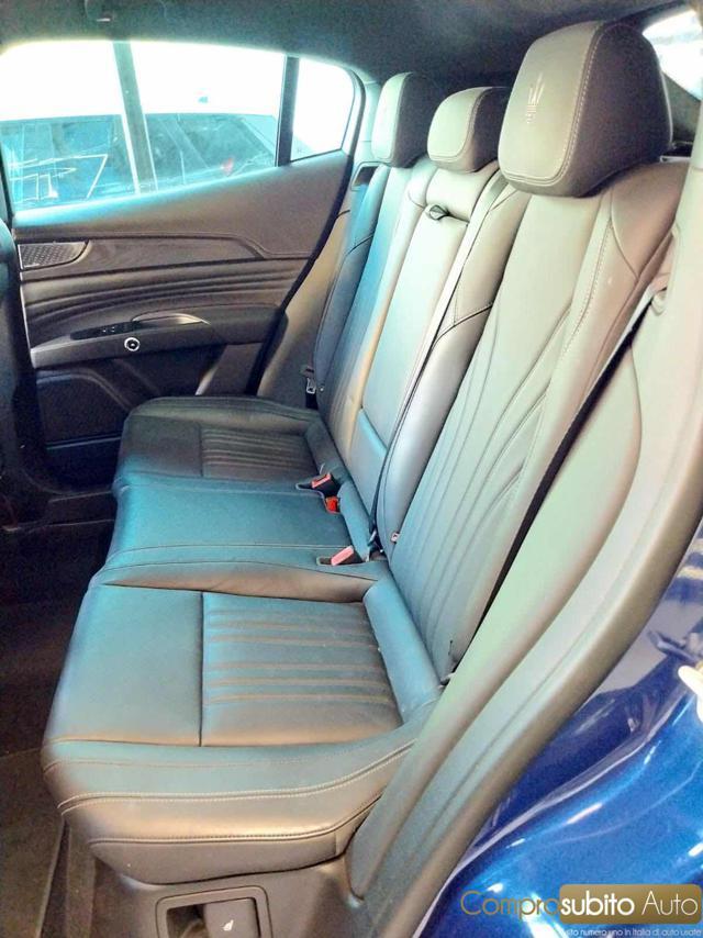 MASERATI Grecale MHEV 300 CV AWD GT