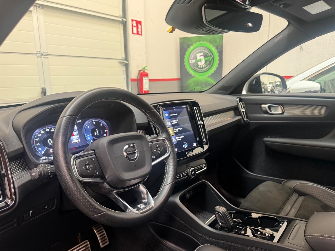 Volvo XC40 D4 AWD Geartronic R-design Full Optional