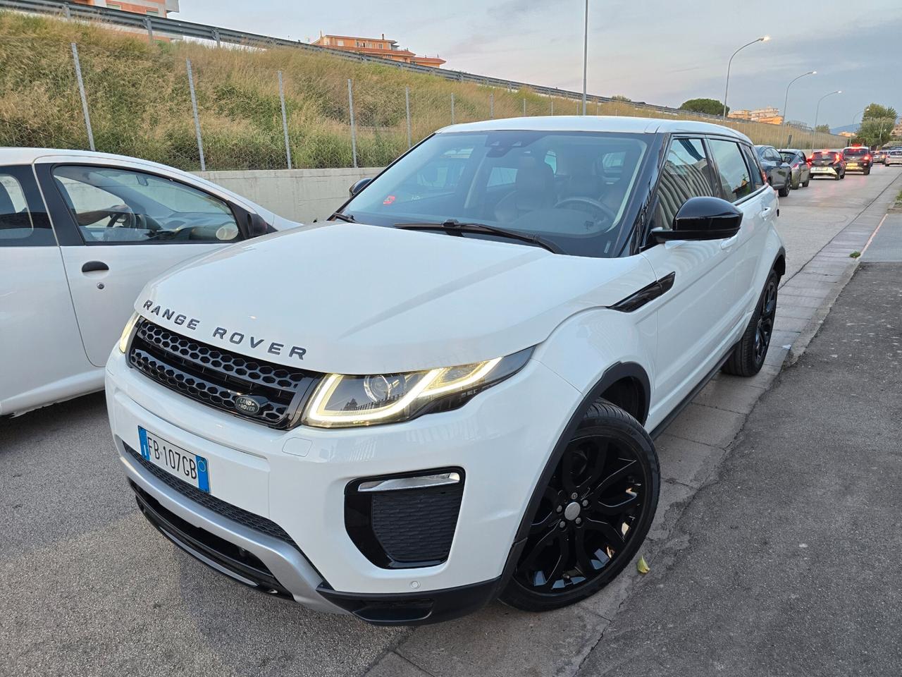 Land Rover Range Evoque 2.2 TD4 150cv 5p. Dynamic