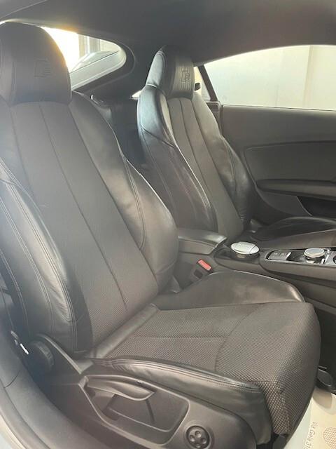 Audi TT Coupé 2.0 TDI ultra S line