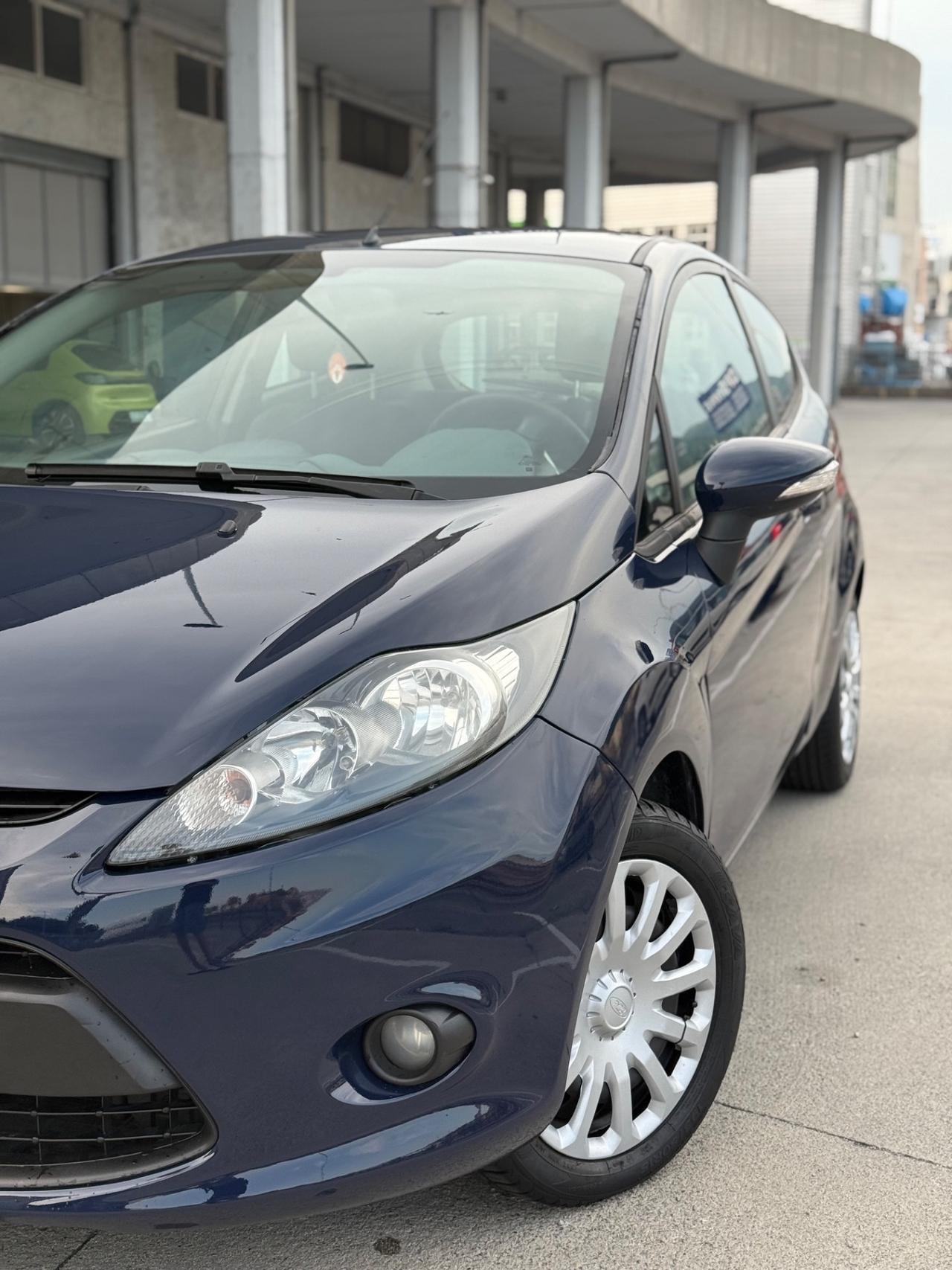 Ford Fiesta 1.2 82CV 3 porte Titanium unico Propietario