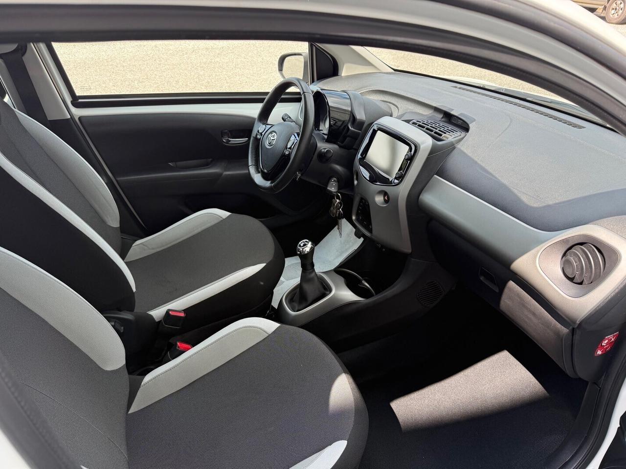 Toyota Aygo 1.0 VVT-i 72 CV 5 porte x-play