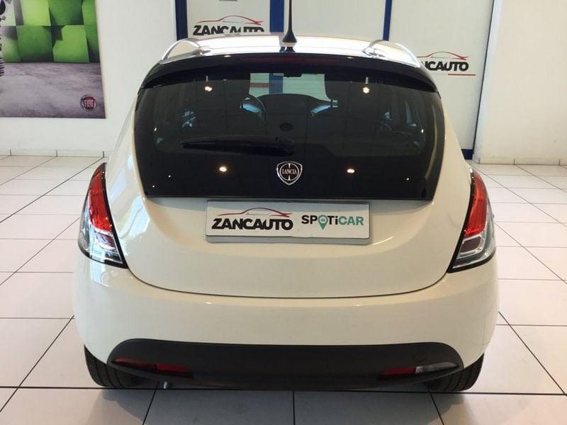 Lancia Ypsilon 1.0 FireFly 5 porte S&S Hybrid Oro MY24