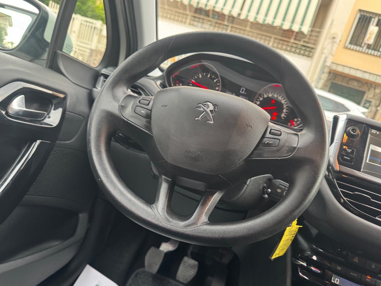 Peugeot 208 1.6 e-HDi 92 CV Stop&Start 5 porte Allure
