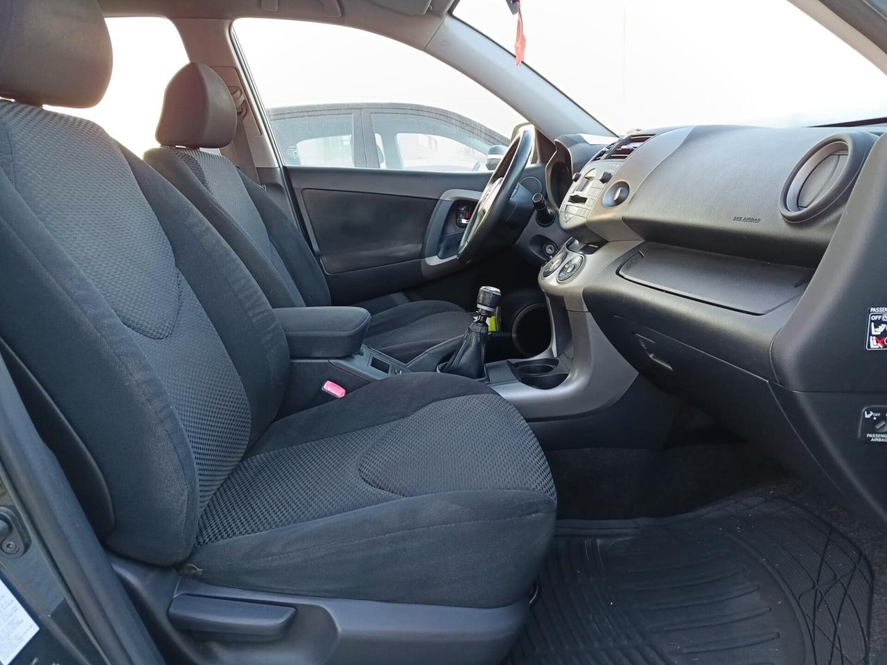 TOYOTA RAV4 4x4 DIESEL Tua a 93€ al mese