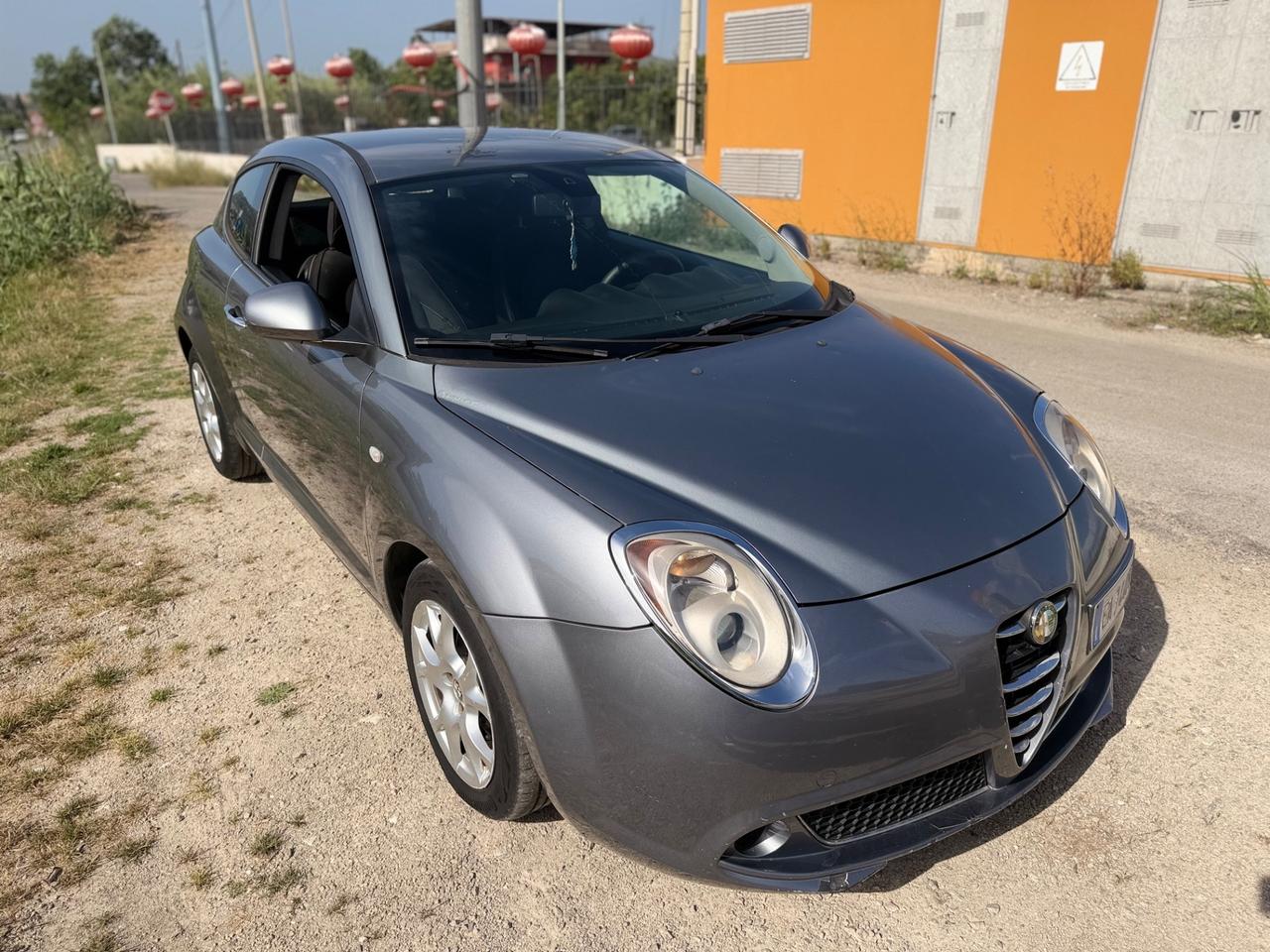 Alfa Romeo MiTo 1.6 JTDm 16V Distinctive Premium Pack