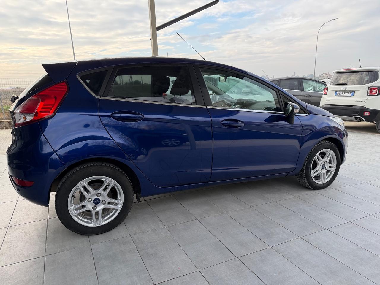 Ford Fiesta 1.2 60CV 5 porte Titanium