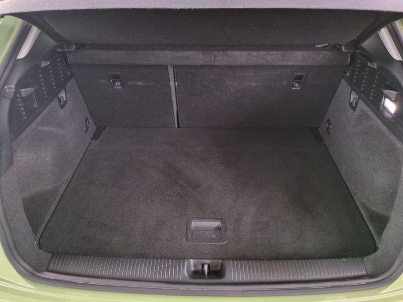 Audi Q2 2.0 30 TDI BUSINESS S TRONIC