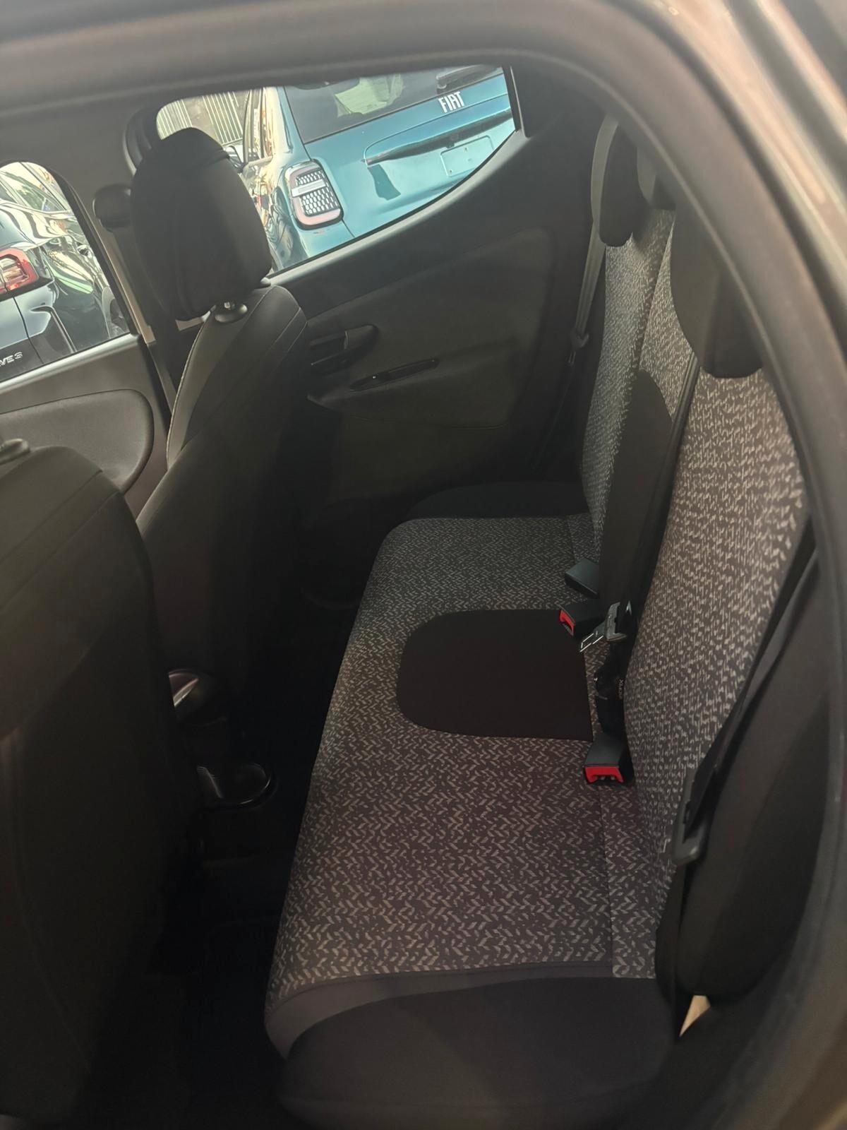 Lancia Ypsilon 1.0 FireFly 5 porte S&S Hybrid Alberta Ferretti