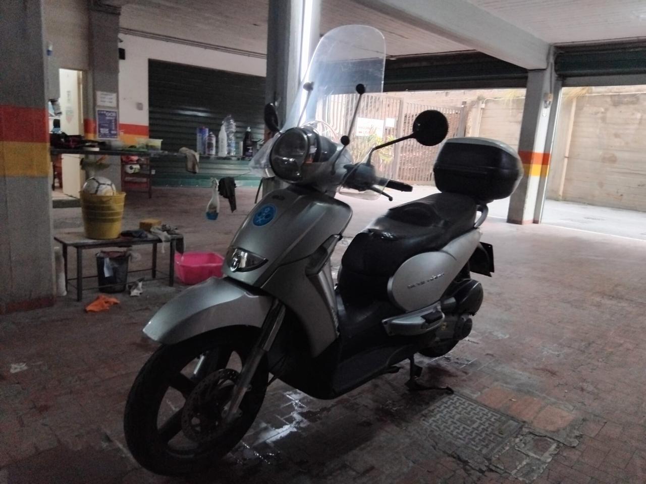 APRILIA SCARABEO 250 GOMMATO E REVISIONATO