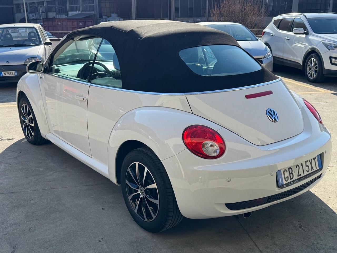 Volkswagen New Beetle 1.4 Cabrio