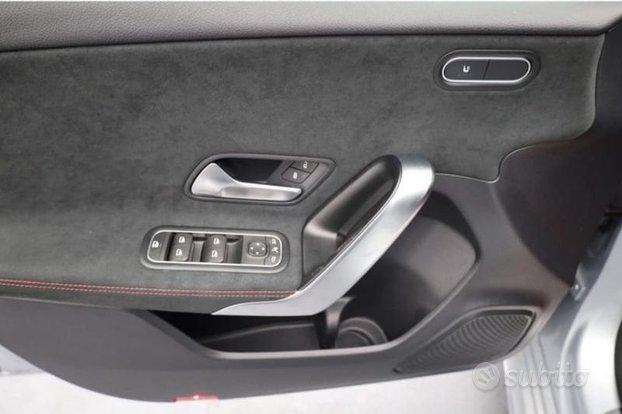 Mercedes-Benz Classe A AMG LINE NIGHT 19