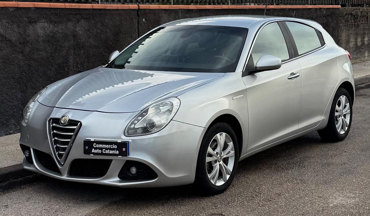 Alfa Romeo Giulietta 1.6 multijet INTERNI IN PELLE