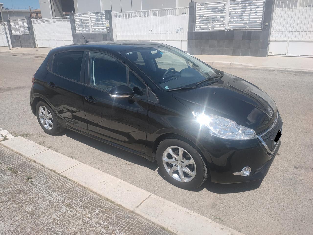 Peugeot 208 1.4 HDi 68 CV 5 porte Active