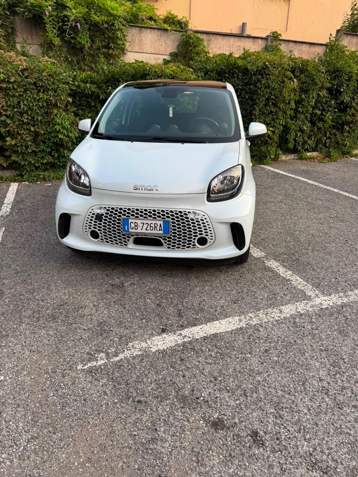 Smart ForFour EQ Pulse