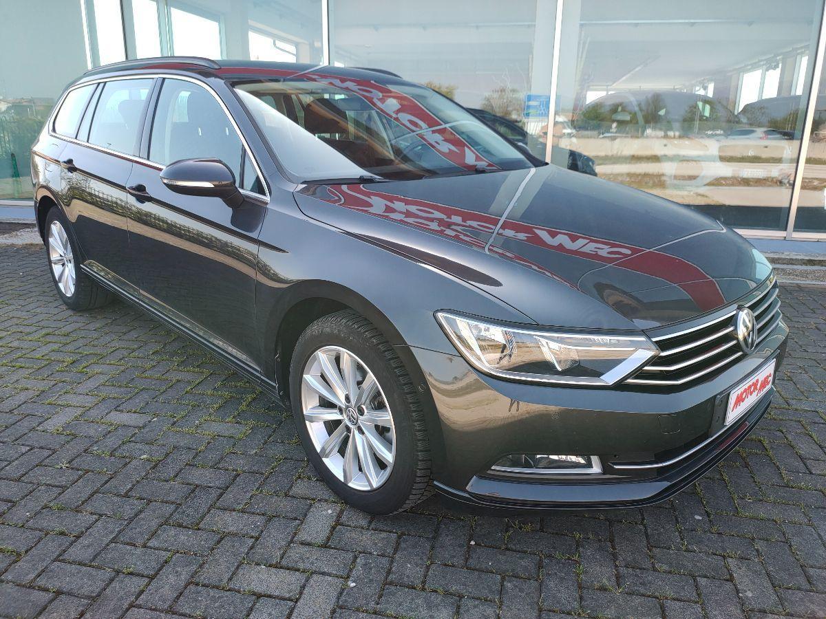 VOLKSWAGEN - Passat Variant - Passat 2.0 TDI Var. Business DPF