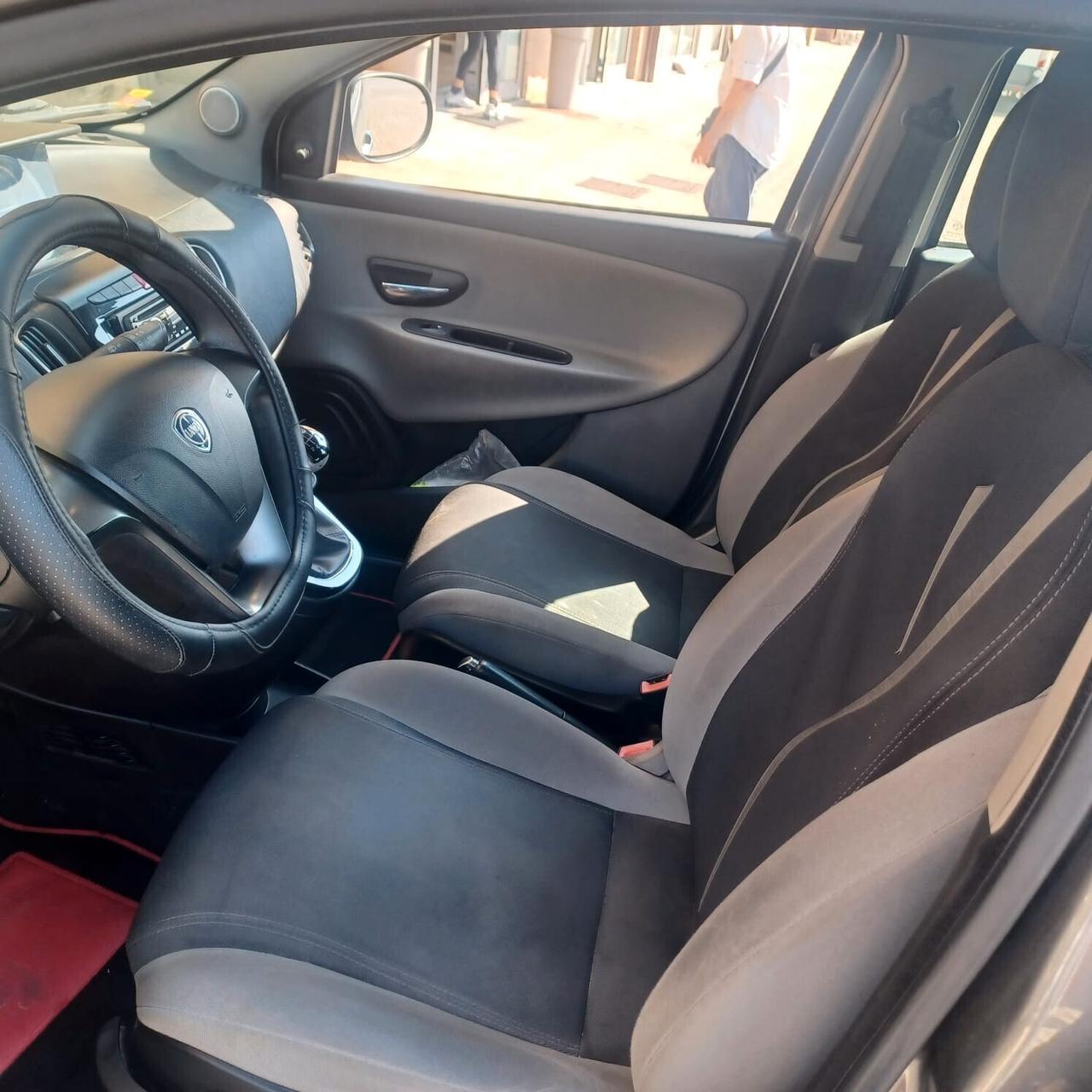LANCIA YPSILON 1.2 FIRE NEOPATENTATI