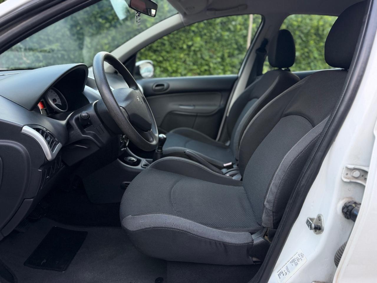 Peugeot 206 Plus 1.1 60CV 5p. ONE Line
