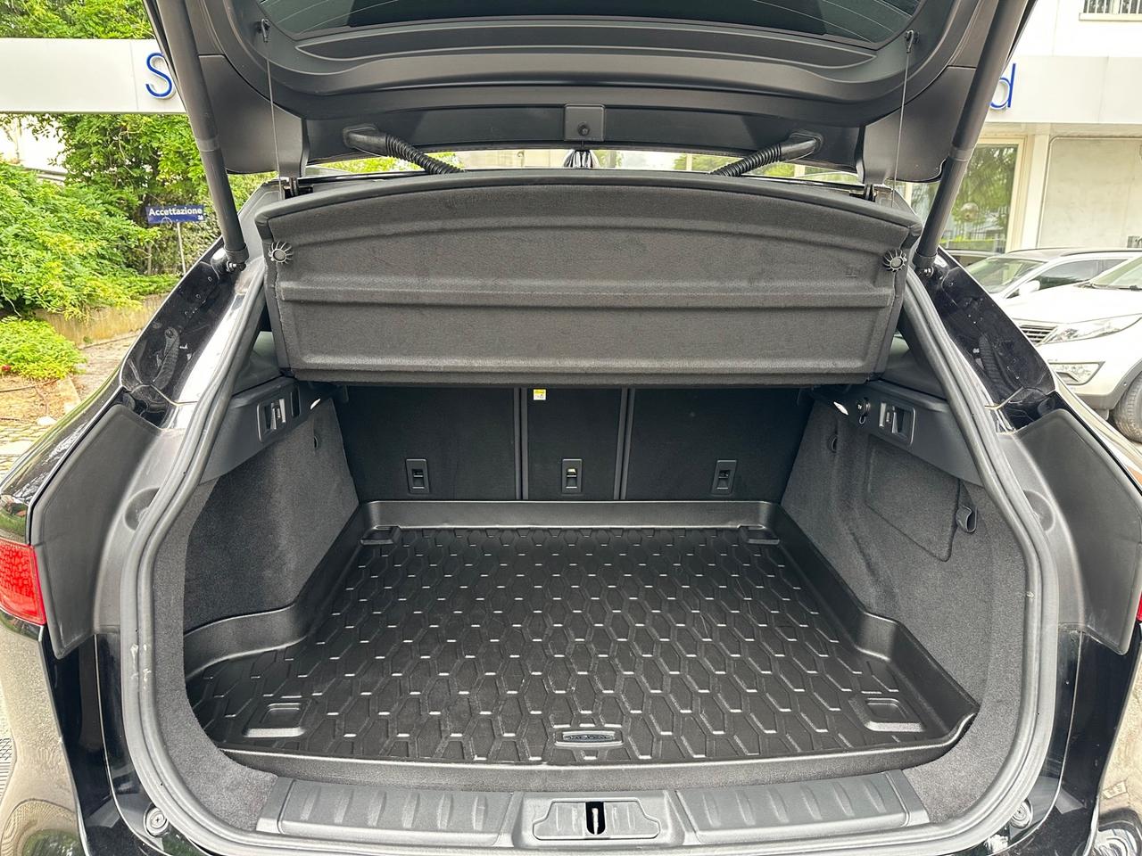 Jaguar F-Pace 2.0 D 180 CV AWD Prestige